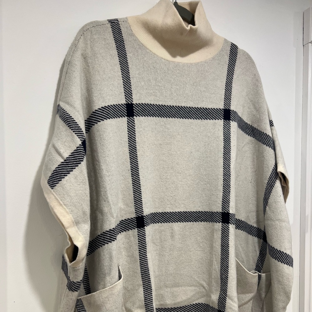 Ann Taylor Cream and Black Checkered Sweater